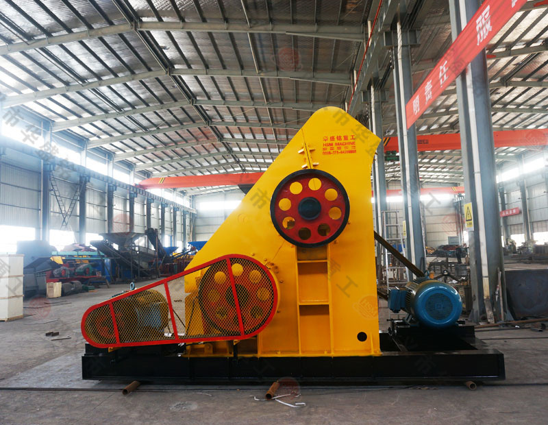 黏土污泥濕料粉碎也能出細料？答案就在這臺雙級無篩底粉碎機